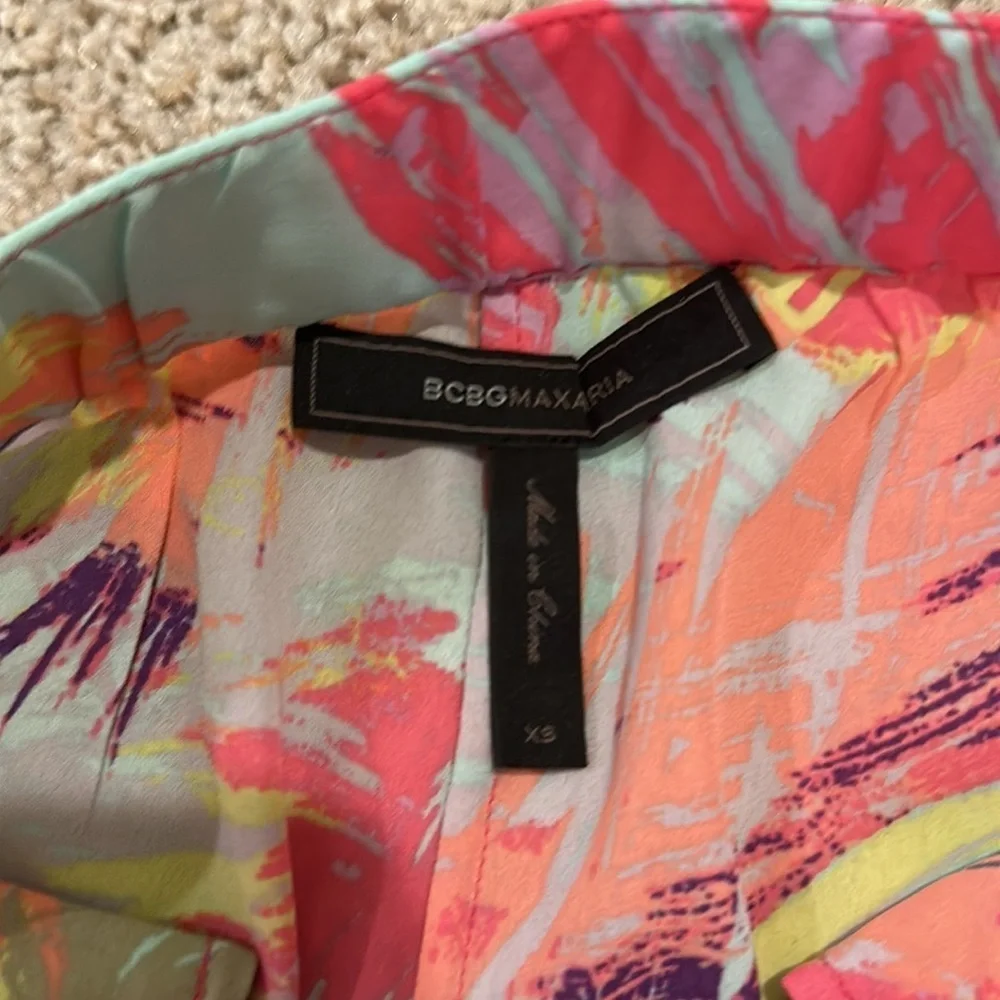 BCBG Max Azria Tropical Floral Shorts Pink Purple Abstract Print XS